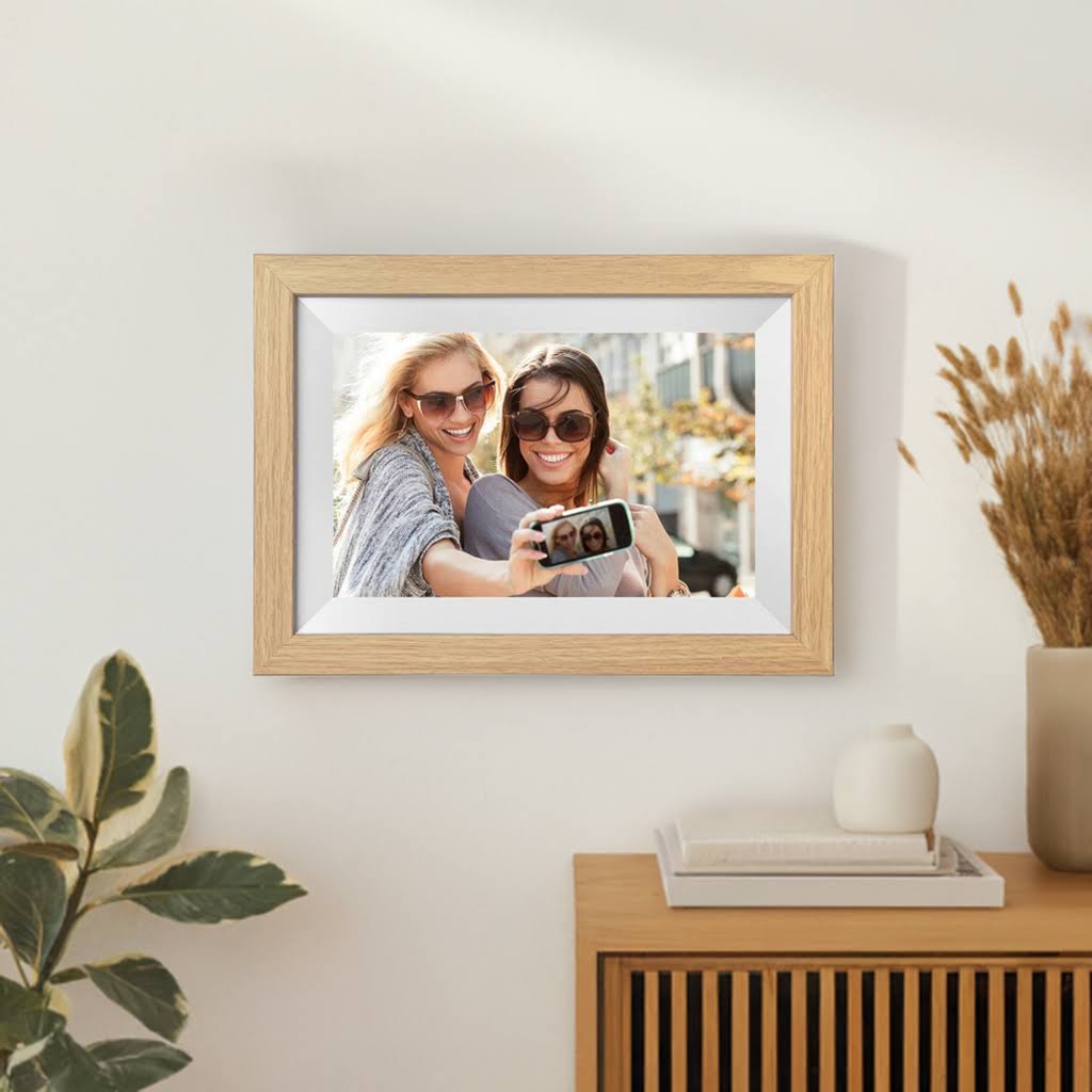 Levaplus WiFi Digital Photo Frame: Touchscreen, Auto-Rotate, 32GB, Frameo App